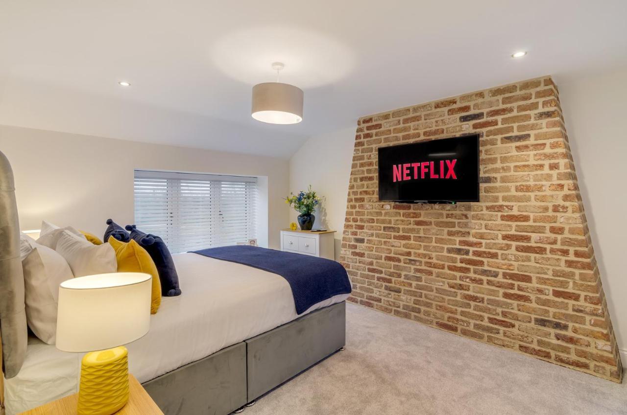 Spacious 6-Bed Home, Near The Norfolk Broads Clippesby Екстер'єр фото