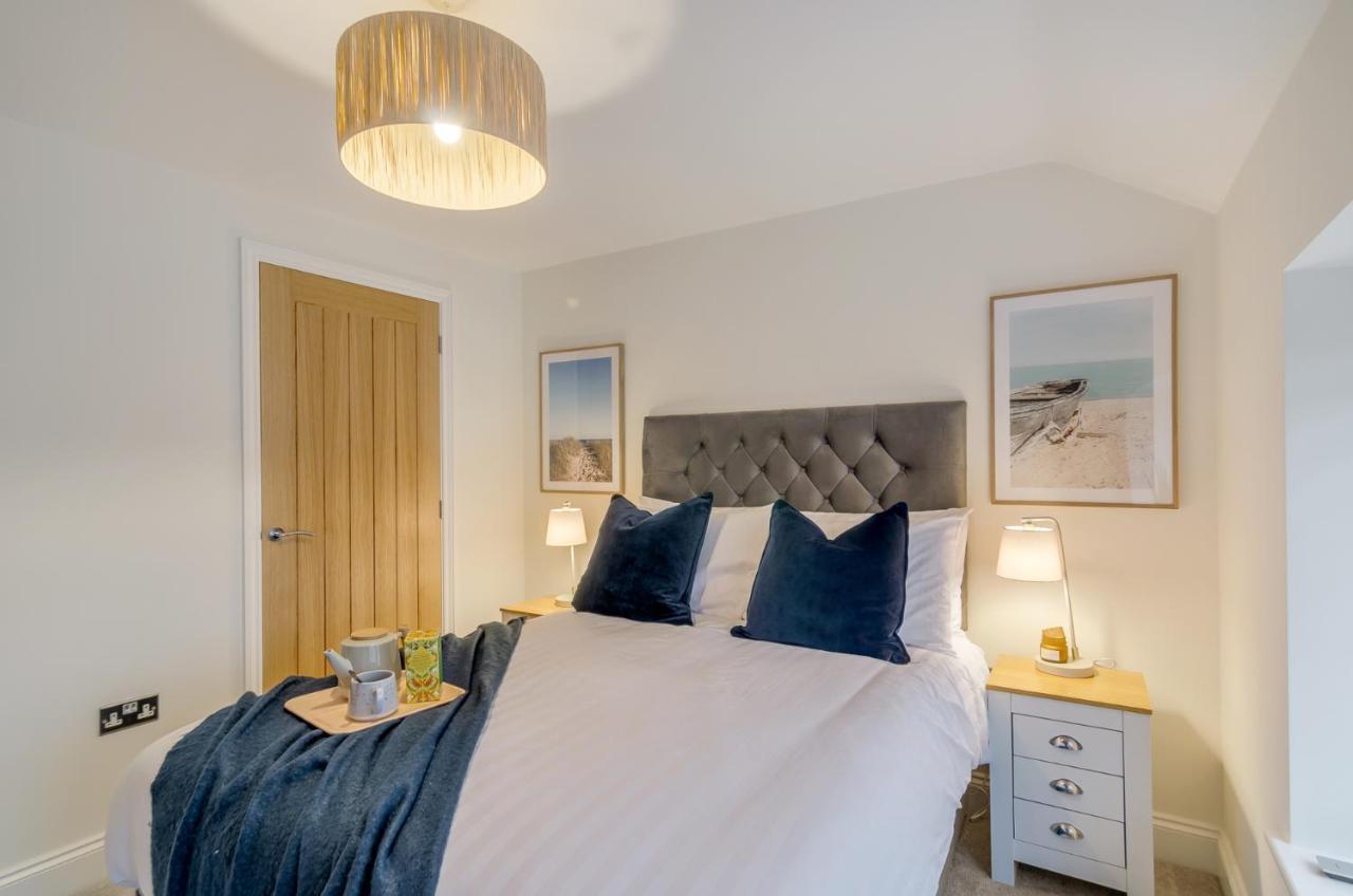 Spacious 6-Bed Home, Near The Norfolk Broads Clippesby Екстер'єр фото