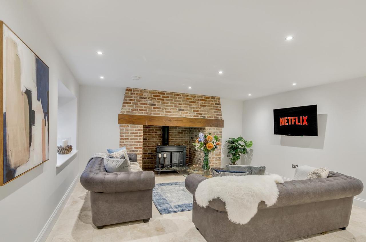Spacious 6-Bed Home, Near The Norfolk Broads Clippesby Екстер'єр фото
