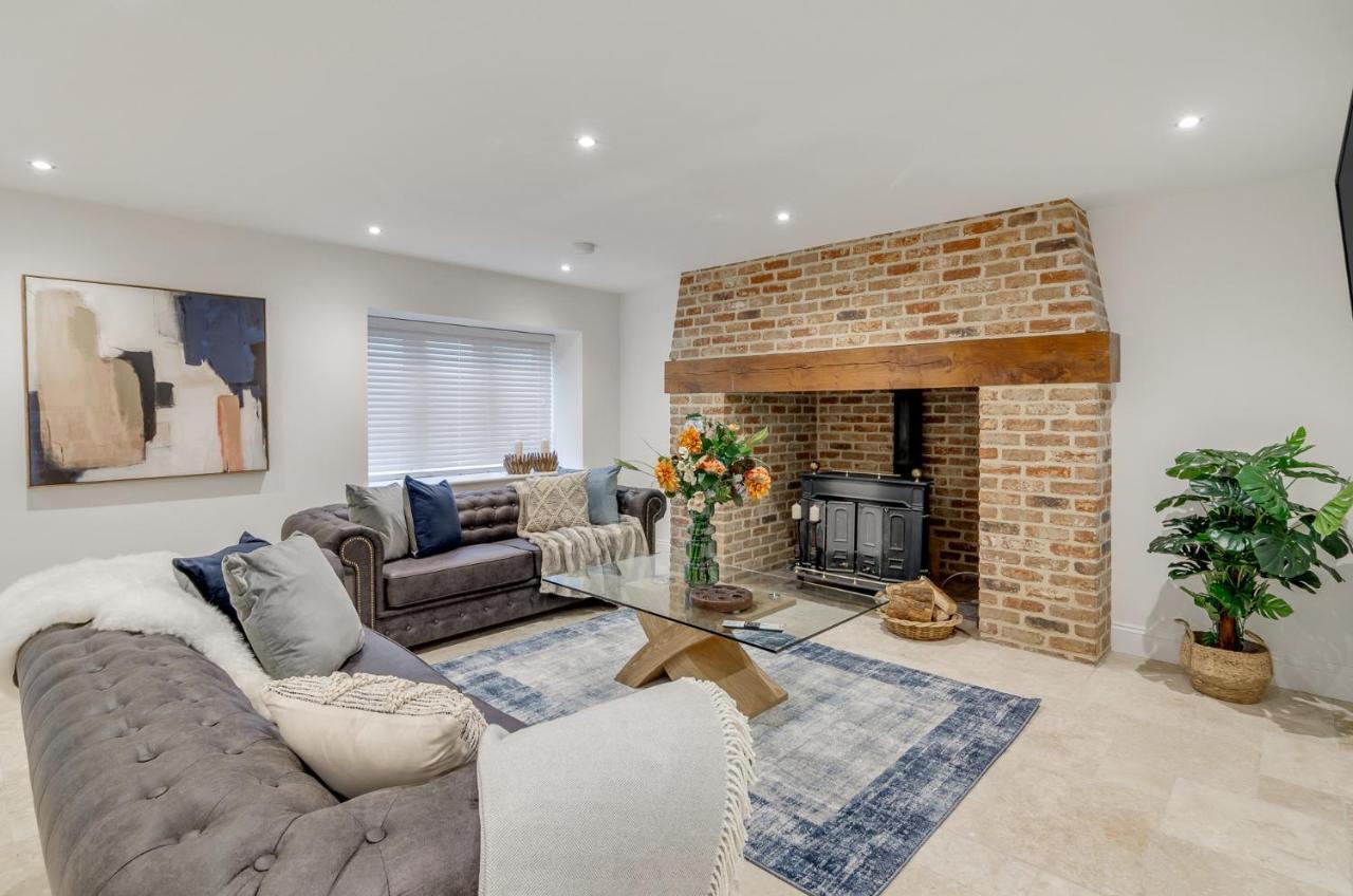 Spacious 6-Bed Home, Near The Norfolk Broads Clippesby Екстер'єр фото