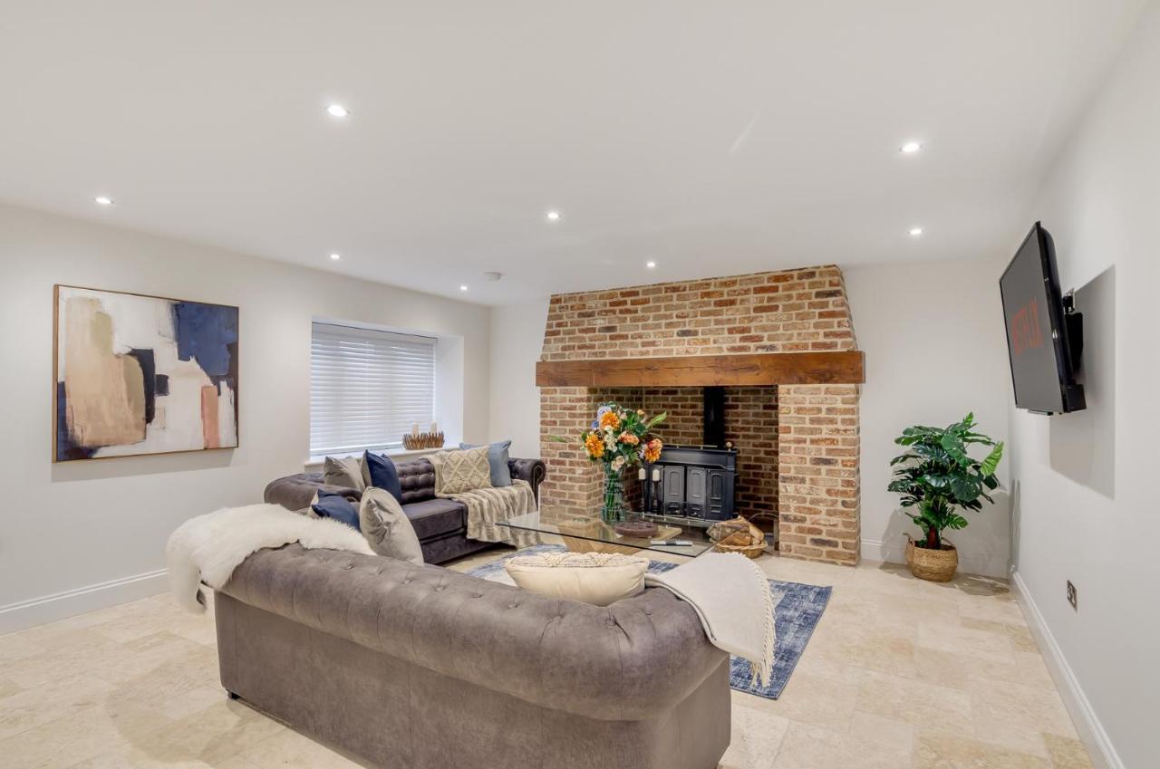 Spacious 6-Bed Home, Near The Norfolk Broads Clippesby Екстер'єр фото