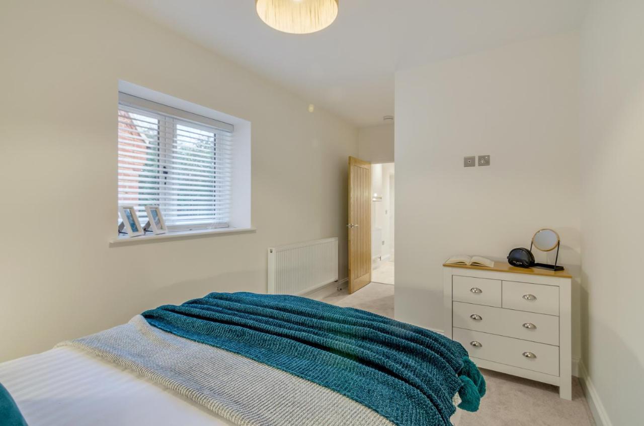 Spacious 6-Bed Home, Near The Norfolk Broads Clippesby Екстер'єр фото